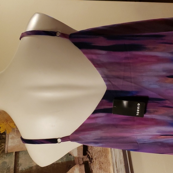 Torrid Tank - Picture 7 of 11